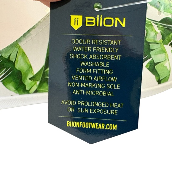 NWT Biion Women's Golf Shoes White Slip-On Sneakers Green Leaf Print Sz. 10 M 8 - Picture 9 of 10